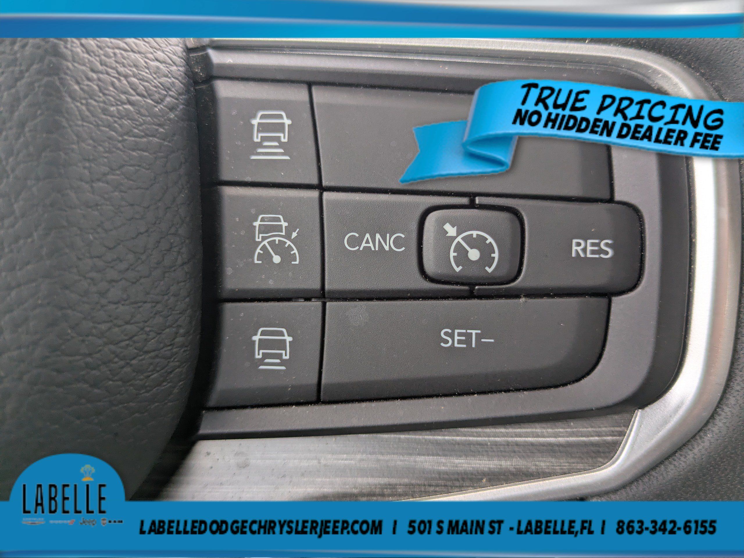 Used 2024 Jeep Wagoneer Series III w/ Premium Group I AWD/4WD image 29
