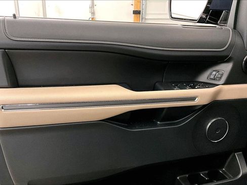 Certified 2022 Ford Expedition XLT image 22