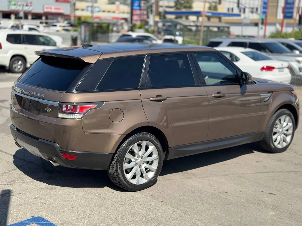 Used 2014 Land Rover Range Rover Sport HSE AWD/4WD image 20