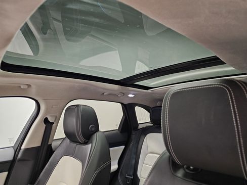 Used 2020 Jaguar F-PACE R-Sport image 10