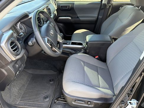 Used 2023 Toyota Tacoma SR5 w/ Technology Package image 17