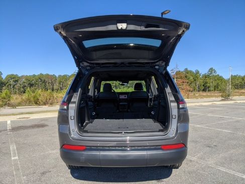 New 2025 Jeep Grand Cherokee L Limited w/ Black Appearance Package image 45