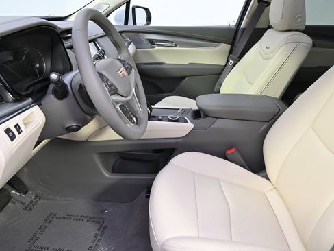 New 2025 Cadillac XT5 Premium Luxury w/ LPO, Floor Liner Package image 13