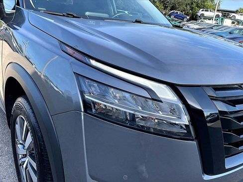 Used 2023 Nissan Pathfinder SL w/ Lighting Package (N92) image 12