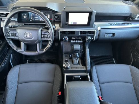Used 2025 Toyota Tacoma SR5 AWD/4WD image 12