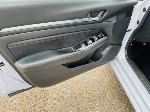 Certified 2023 Nissan Altima 2.5 SR image 26