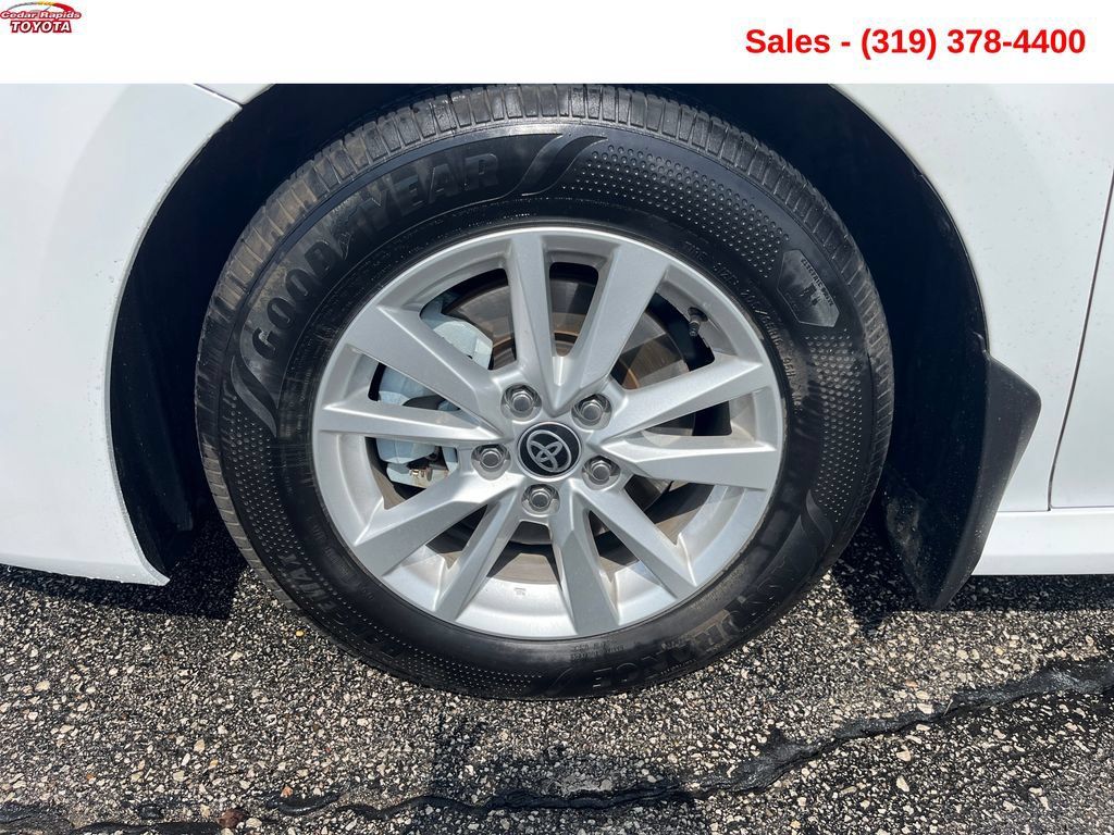 Certified 2025 Toyota Camry LE w/ Convenience Package FWD image 11