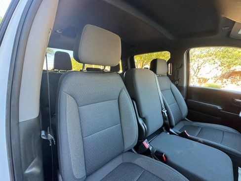 Used 2022 Chevrolet Silverado 2500 Custom w/ Custom Value Package AWD/4WD image 30
