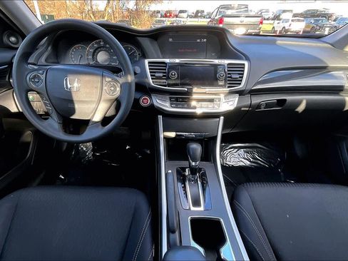Used 2015 Honda Accord EX image 15
