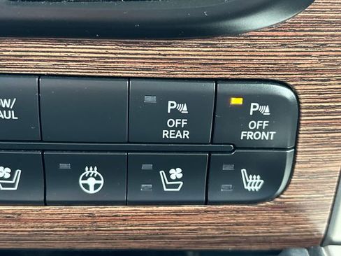 Used 2018 RAM 1500 Laramie w/ Convenience Group image 43