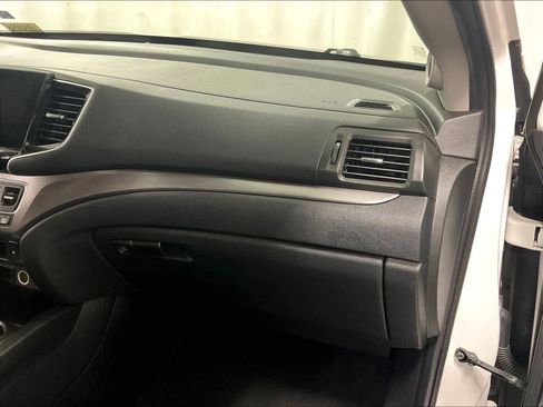 Used 2021 Honda Pilot Black Edition image 13