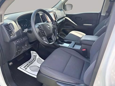 Used 2022 Nissan Frontier S w/ Technology Package AWD/4WD image 16