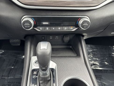 Used 2025 Nissan Altima 2.5 SV w/ SV Special Edition Package image 19