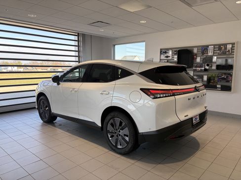 Used 2025 Nissan Murano SL w/ Cargo Package image 3