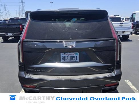 Used 2021 Cadillac Escalade Sport w/ Driver Assist Tech Package AWD/4WD image 4