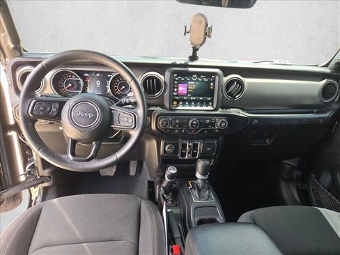 Used 2022 Jeep Wrangler Unlimited Sport w/ Sun And Sound Package AWD/4WD image 17
