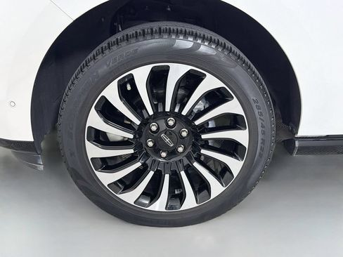 Used 2023 Lincoln Navigator L Black Label AWD/4WD image 33