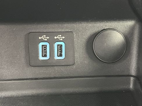 Used 2019 Ford Fusion SE image 22