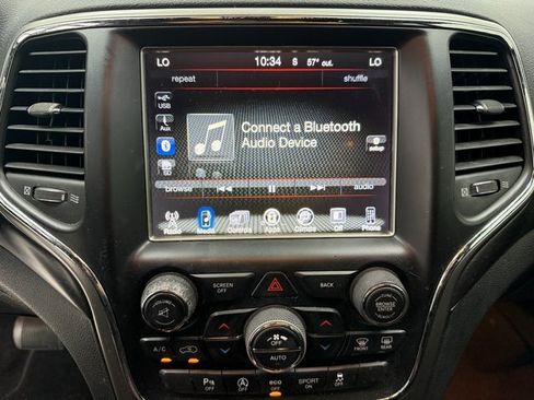 Used 2017 Jeep Grand Cherokee Altitude image 13