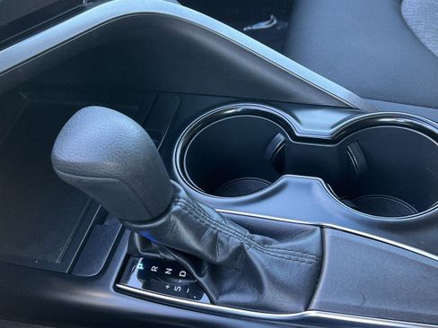 Used 2019 Toyota Camry LE w/ Convenience Package image 15