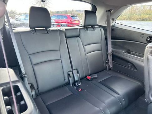 Used 2021 Honda Pilot Touring image 15