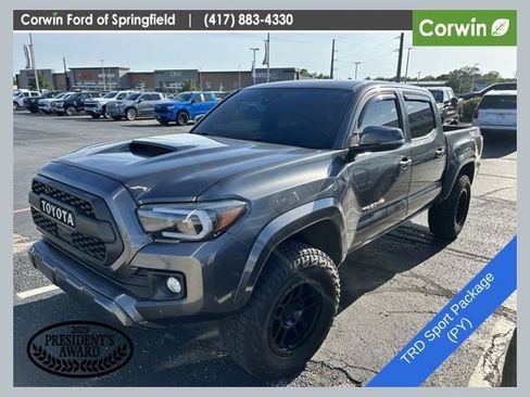 Used 2018 Toyota Tacoma TRD Sport w/ Technology Package AWD/4WD image 1