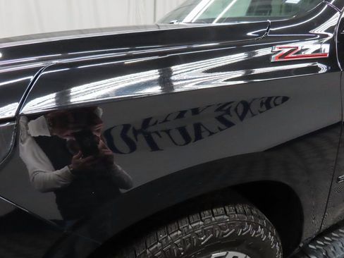 Used 2025 Chevrolet Suburban Z71 w/ Z71 Off-Road Package image 50