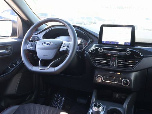 Used 2025 Ford Escape ST-Line image 13