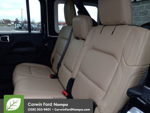 Used 2019 Jeep Wrangler Unlimited Rubicon image 25