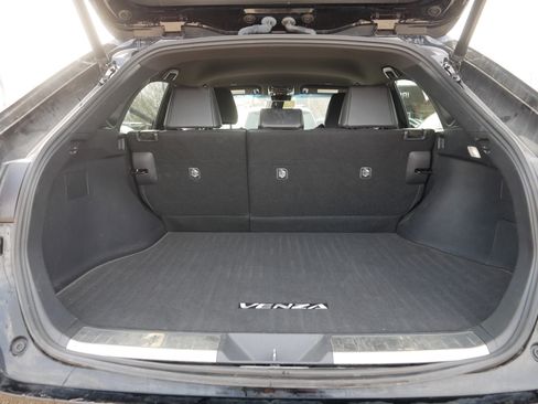 Used 2023 Toyota Venza XLE AWD/4WD image 17