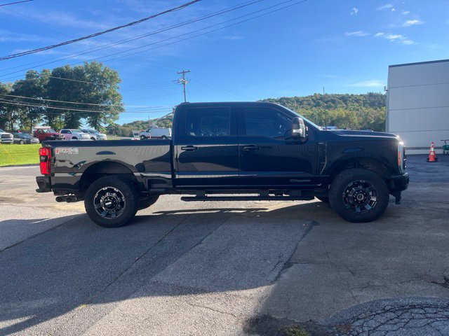 Used 2023 Ford F250 Lariat w/ Lariat Ultimate Package AWD/4WD image 3