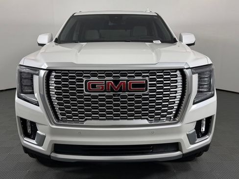 Used 2023 GMC Yukon Denali w/ LPO, Floor Liner Package AWD/4WD image 10