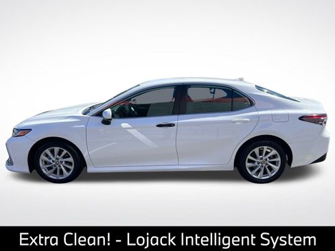 Used 2024 Toyota Camry LE FWD image 6