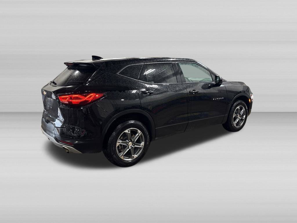 Used 2025 Chevrolet Blazer LT AWD/4WD image 4