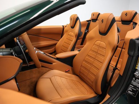 Certified 2025 Ferrari Roma Spider image 68