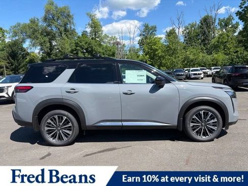 New 2026 Nissan Pathfinder Platinum AWD/4WD image 10