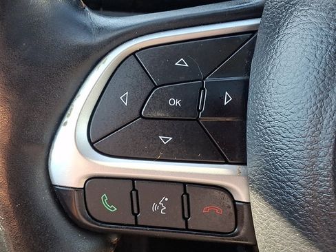 Used 2018 Jeep Compass Limited w/ Navigation Group AWD/4WD image 22