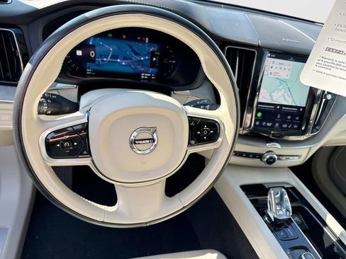 Certified 2023 Volvo XC60 T8 Ultimate w/ Climate Package AWD/4WD image 13