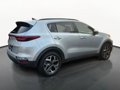 Used 2022 Kia Sportage EX AWD/4WD image 3