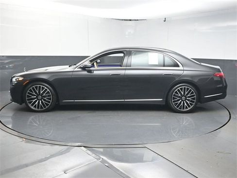 Used 2023 Mercedes-Benz S 500 S 500 image 6