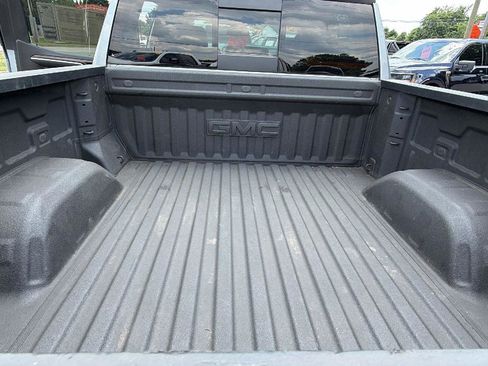 Used 2023 GMC Sierra 1500 SLT w/ SLT Premium Plus Package AWD/4WD image 10