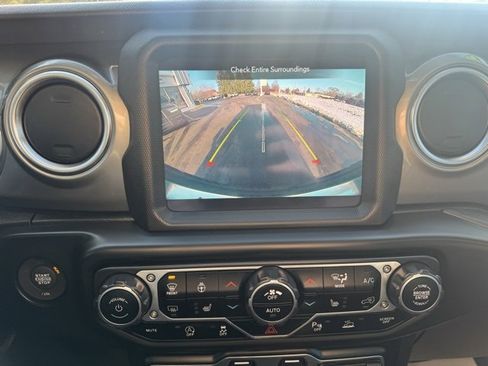 Used 2022 Jeep Wrangler Unlimited Sahara w/ Cold Weather Group image 25