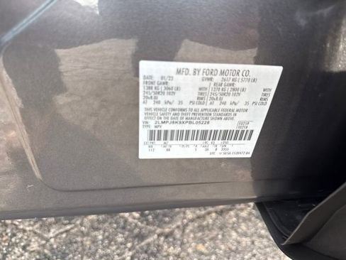 Certified 2023 Lincoln Nautilus Reserve image 35