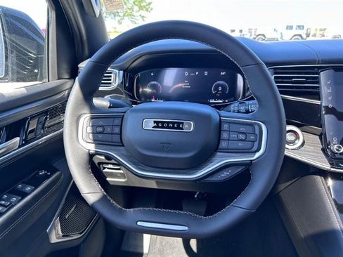 New 2024 Jeep Wagoneer L Series III w/ Premium Group I image 16