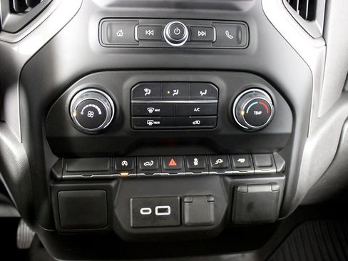 Used 2022 Chevrolet Silverado 1500 Custom image 16