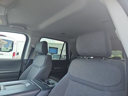 Used 2025 Ford Expedition Max Active AWD/4WD image 17