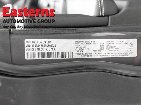 Used 2023 Jeep Grand Cherokee 4WD 4xe image 39