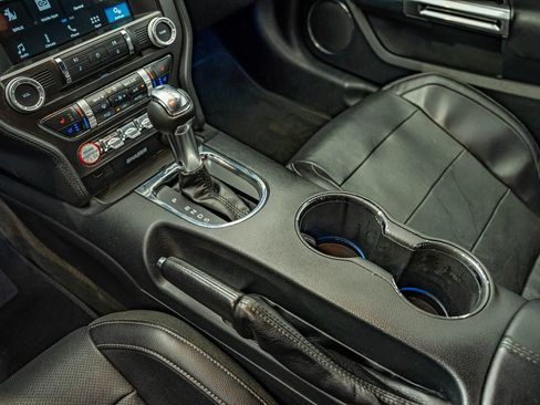Used 2017 Ford Mustang Premium RWD image 31