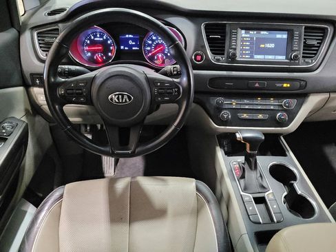 Used 2019 Kia Sedona EX FWD image 22