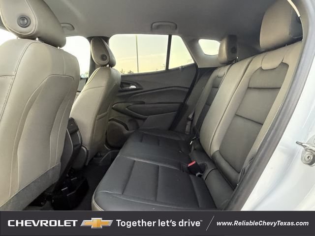 Used 2024 Chevrolet Trax ACTIV w/ Driver Confidence Package FWD image 30